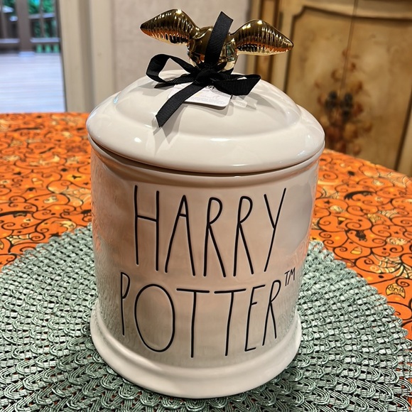 NWT Rae Dunn Harry Potter Golden Snitch Cookie Jar 10”. - Picture 10 of 10